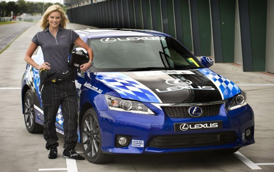  Lexus CT200h Hybrid Racer 2011 года  (фото 1 из 3)